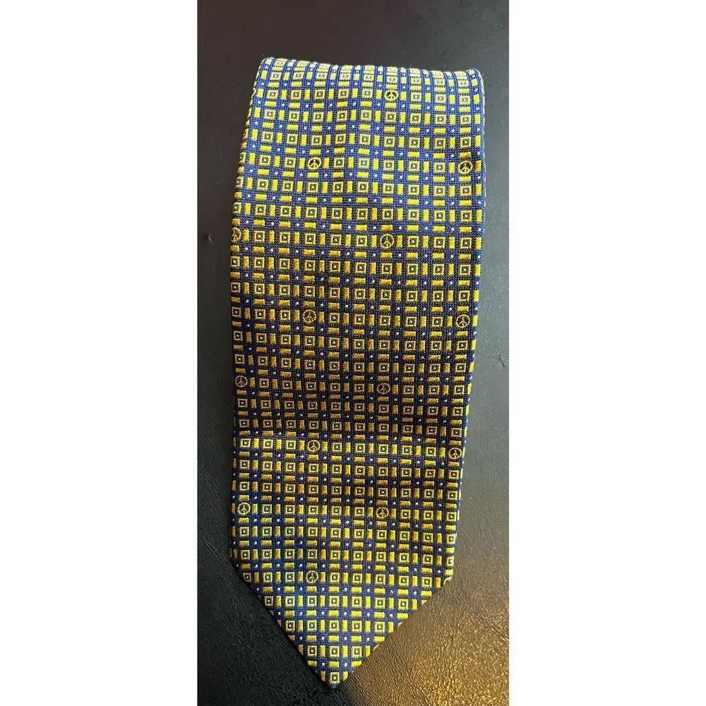 Moschino tie